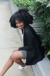 Blazer mit Sneakers Blazer mit Sneakers