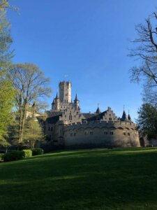 Date Schloss Marienburg Blick auf das Schloss Marienburg