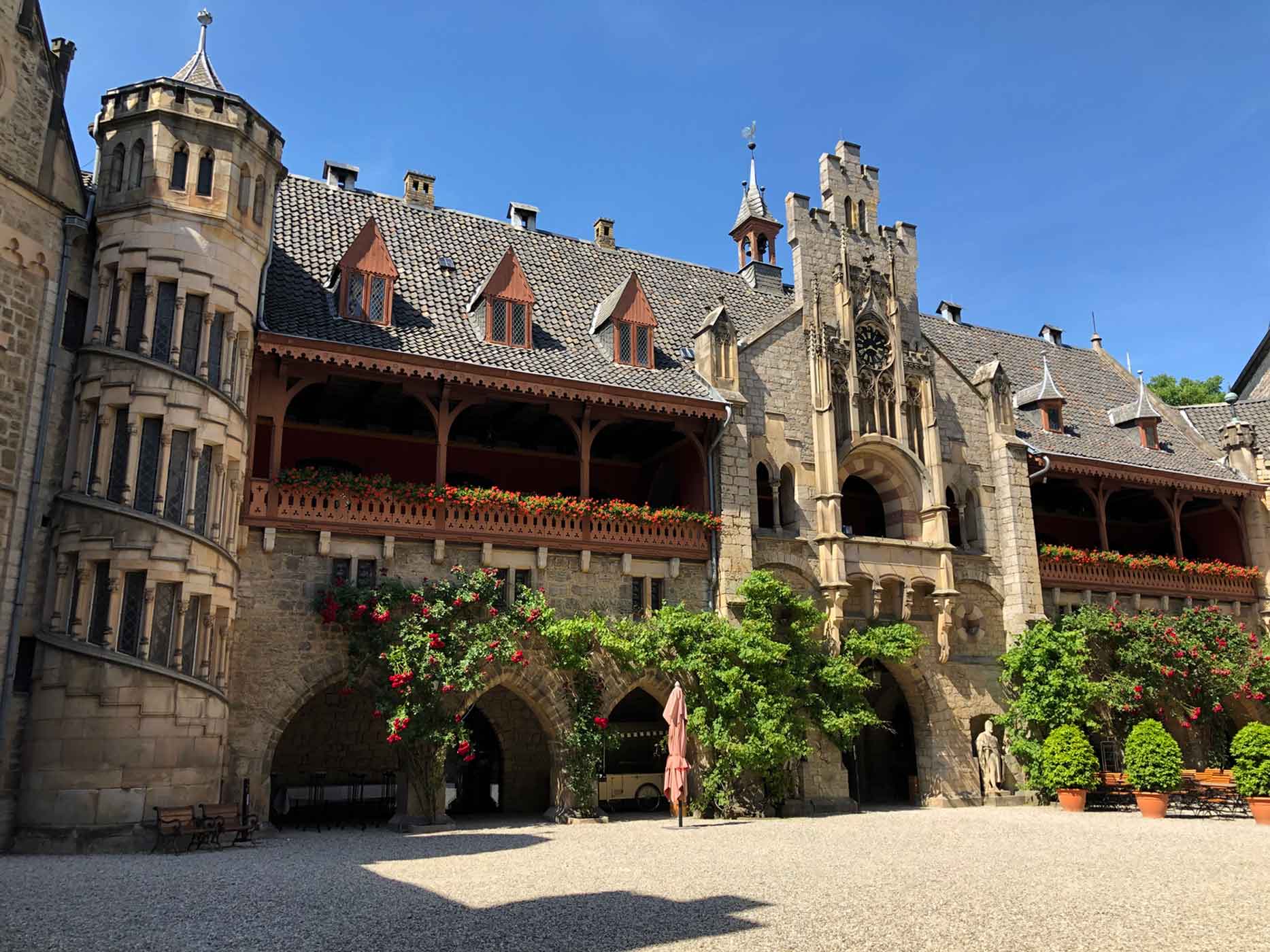 Ein Innenhof von Schloss Marienburg