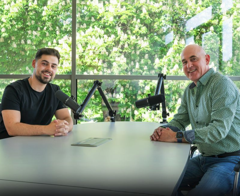 Podcast mit dem Geschäftsführer Tobias Eierund Podcast mit dem Geschäftsführer Tobias Eierund